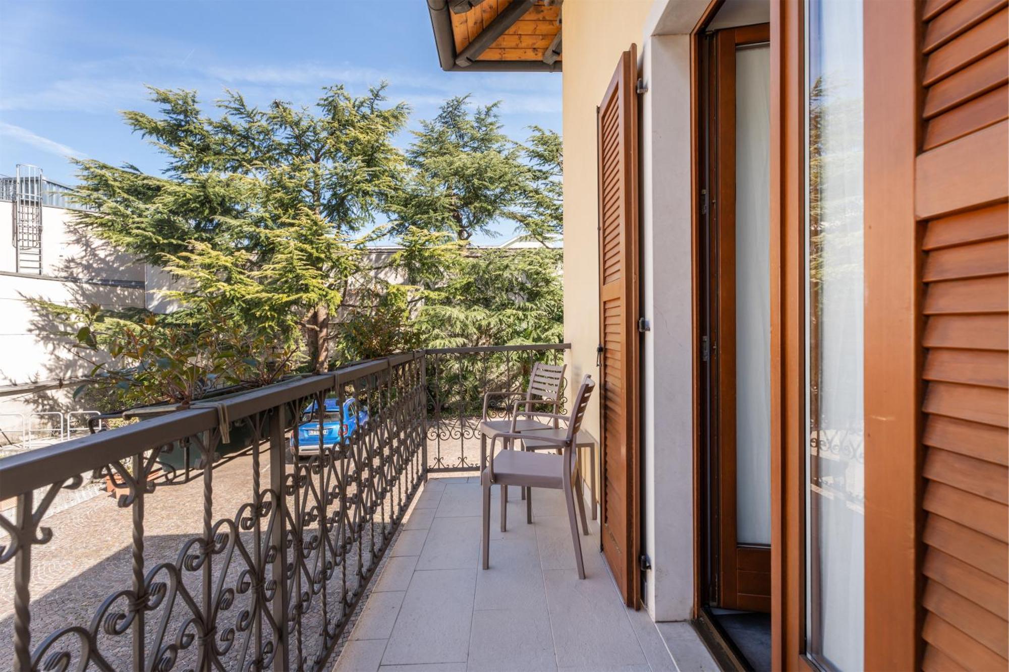 Residence Villa Degli Aranci Riva del Garda Exteriör bild
