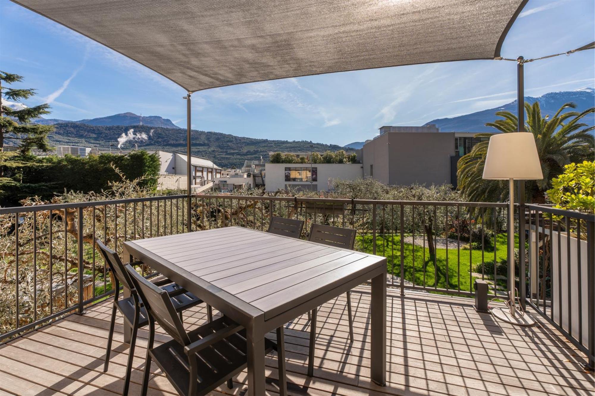 Residence Villa Degli Aranci Riva del Garda Exteriör bild
