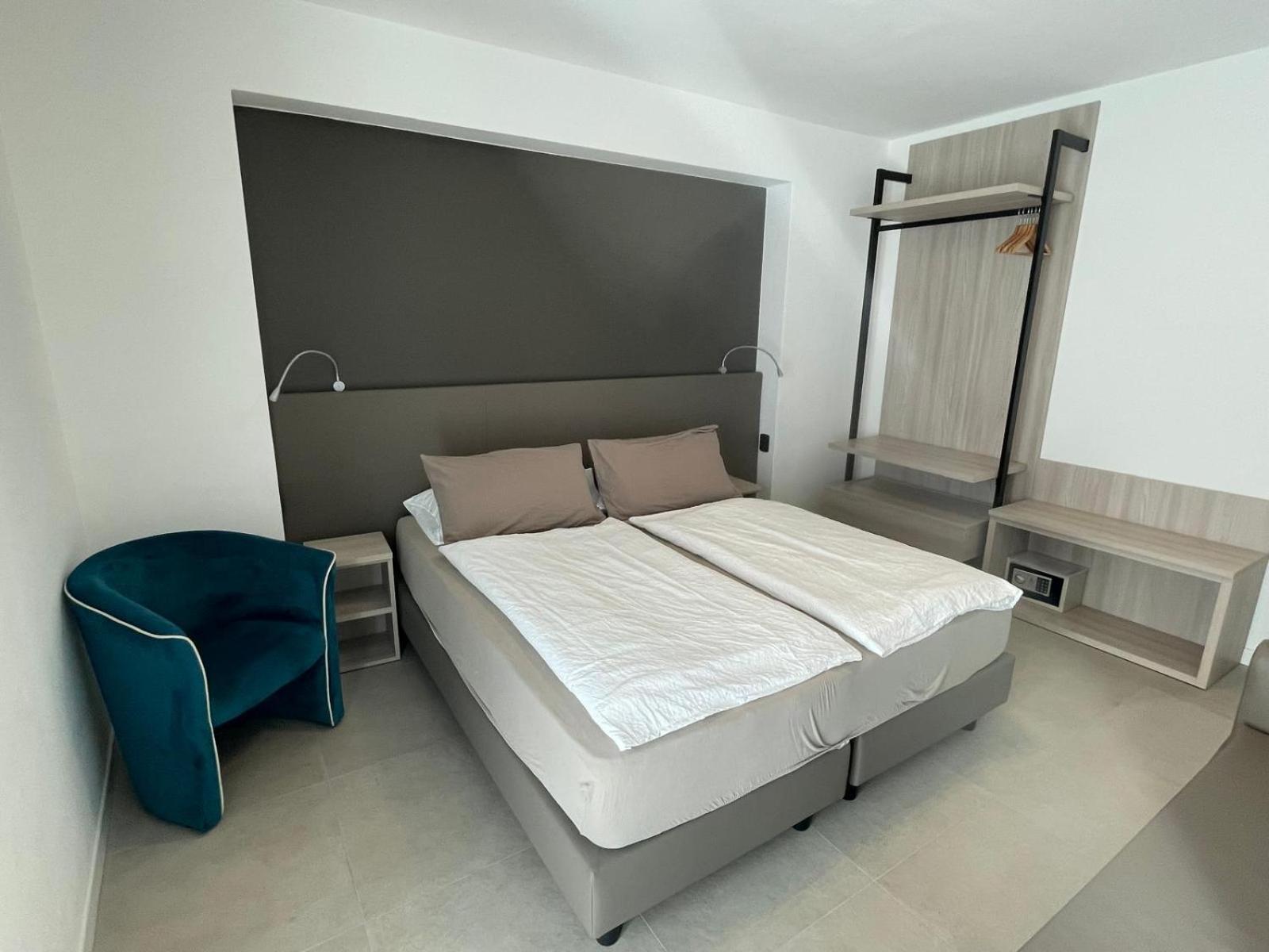 Residence Villa Degli Aranci Riva del Garda Exteriör bild