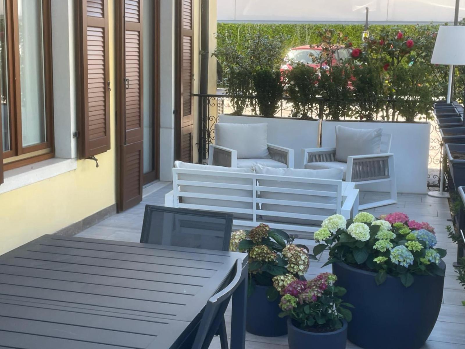 Residence Villa Degli Aranci Riva del Garda Exteriör bild